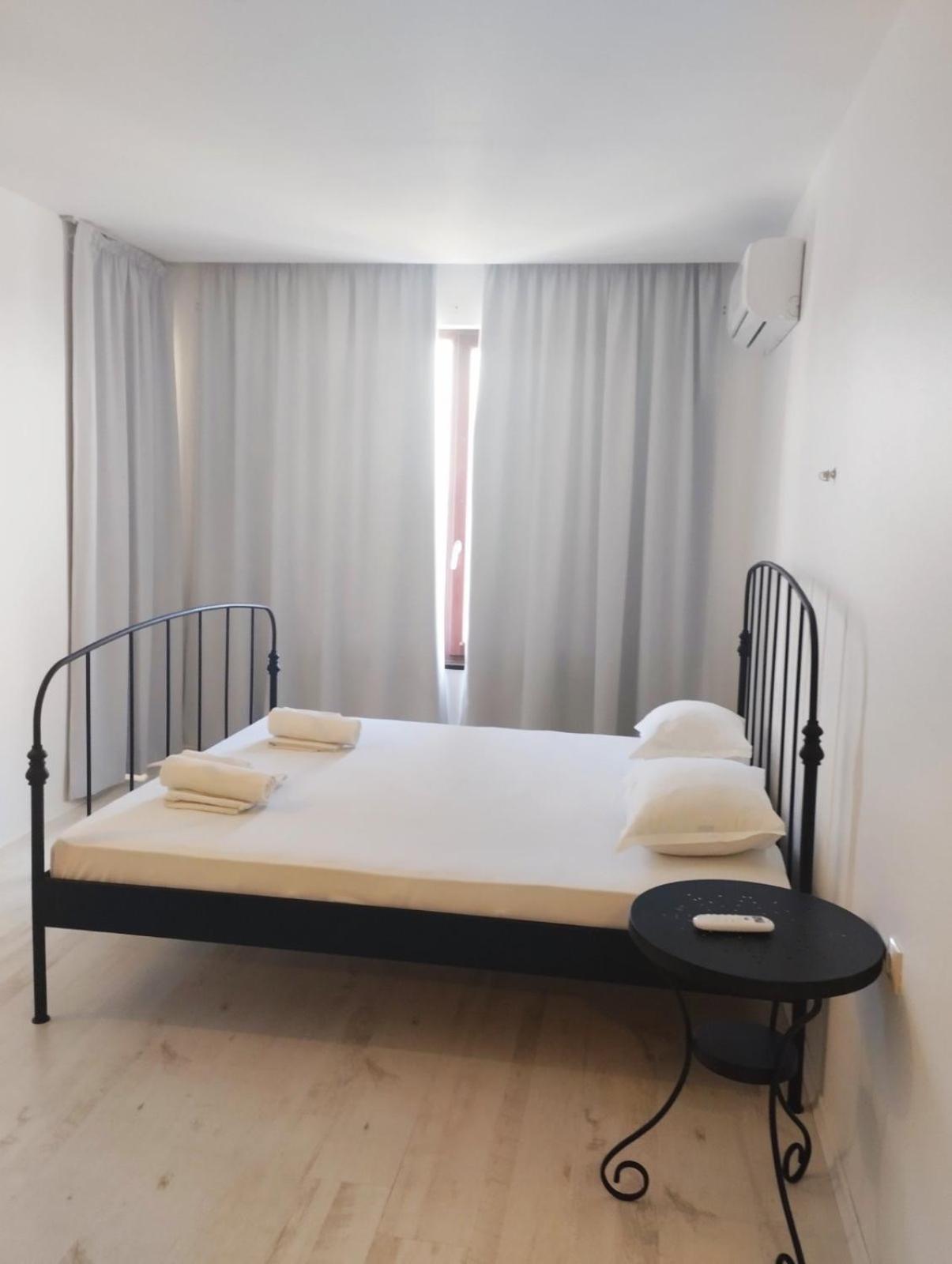 Golden Sands Rentals Apartments 외부 사진