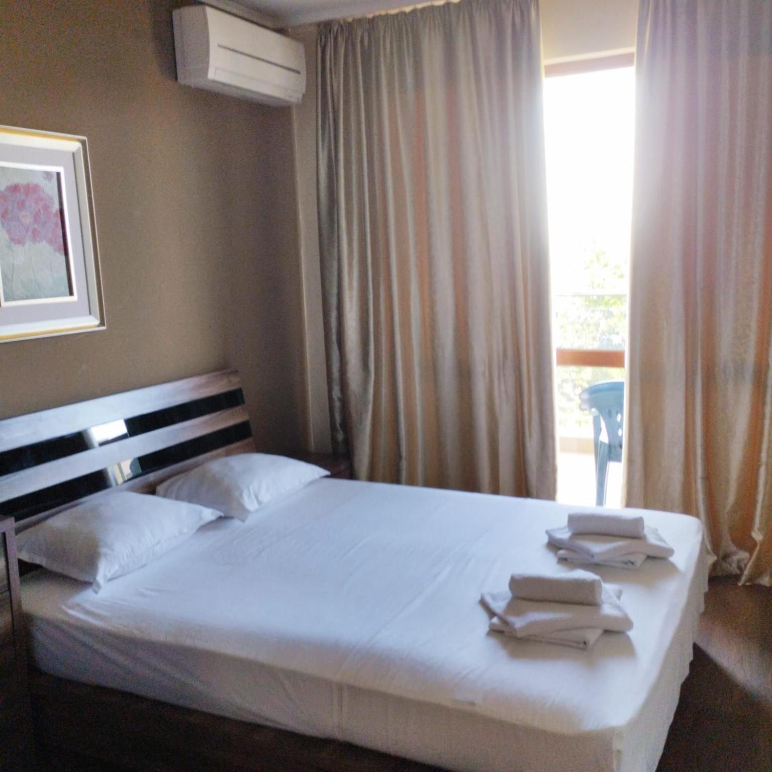 Golden Sands Rentals Apartments 외부 사진