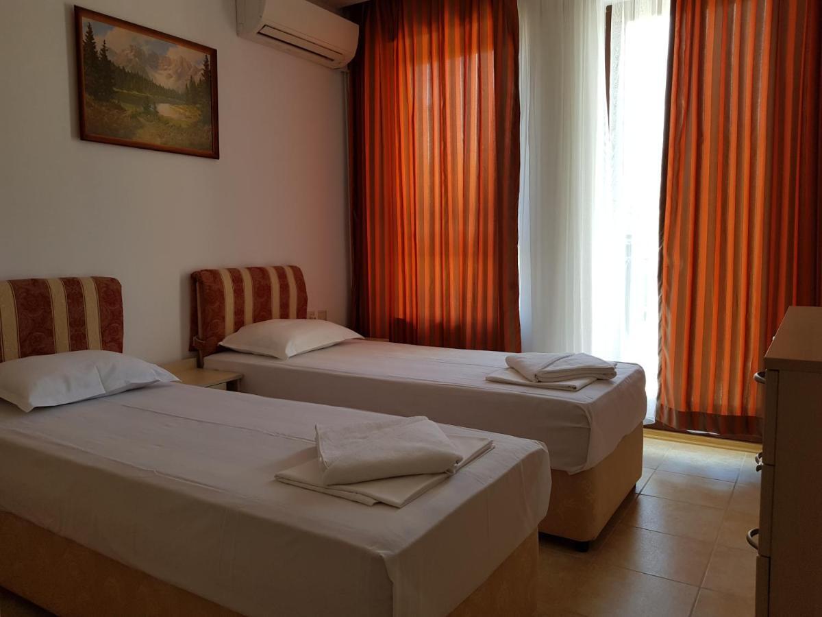 Golden Sands Rentals Apartments 외부 사진